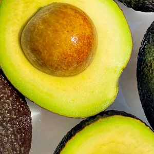 Kép 2/3 - family-fresh-delice-sampon-szaraz-hajra-avokado-750-ml-1