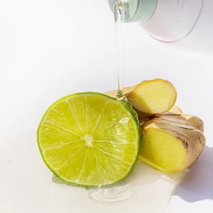Kép 2/3 - byphasse-plaisir-tusfurdo-gel-lime-mal-es-gyomberrel-600ml-1